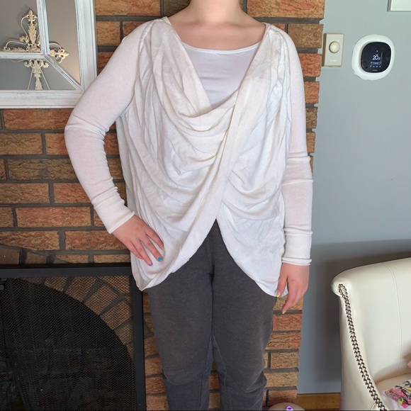 Lululemon Wrap Sweater - Picture 4 of 15